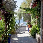 Sahin & Restaurant Affittacamere Yaliciftlik