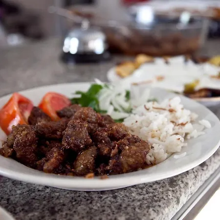 Sahin & Restaurant يالتْشيفليك