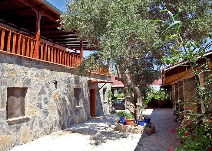 Sahin & Restaurant Pensión Yaliciftlik