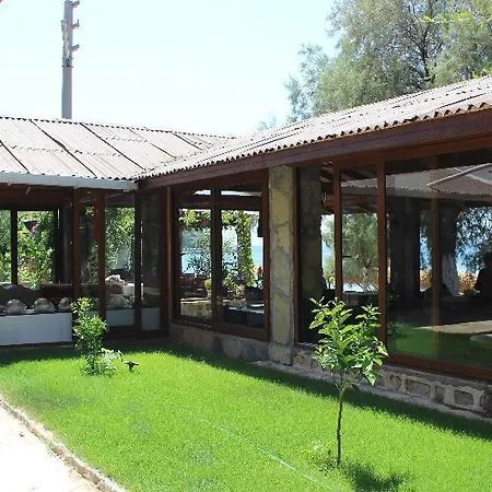 Sahin & Restaurant Guest house 2*