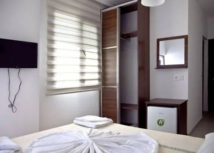 Sahin & Restaurant Yaliciftlik