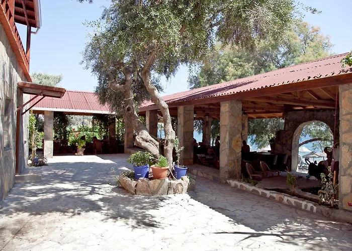 Konukevi Sahin & Restaurant Yalıçiftlik