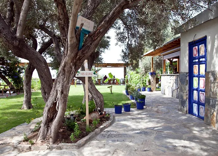 Sahin & Restaurant Konukevi 3*