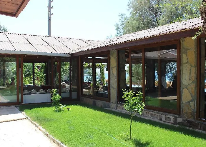 Sahin & Restaurant Konukevi 3*